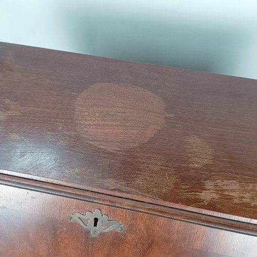 98 - A mahogany bureau, 80 cm wide