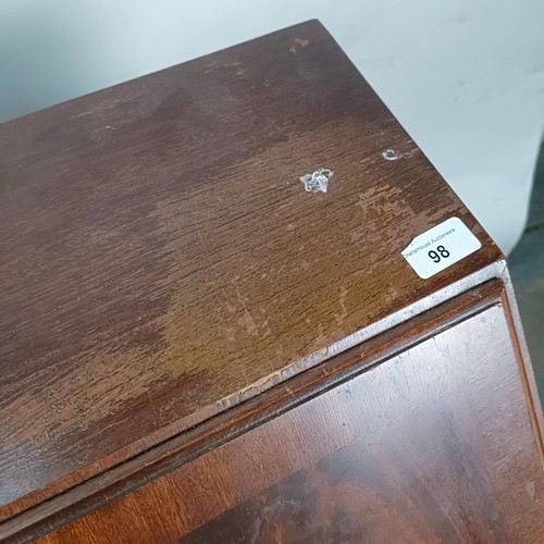 98 - A mahogany bureau, 80 cm wide