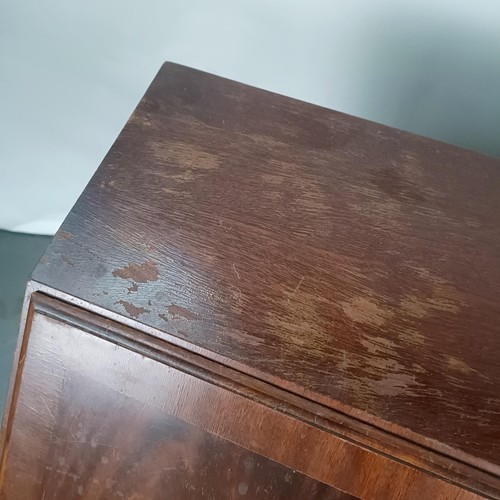 98 - A mahogany bureau, 80 cm wide