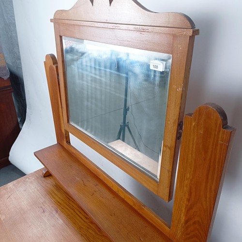 100 - An early 20th century walnut dressing chest, 85 cm wide