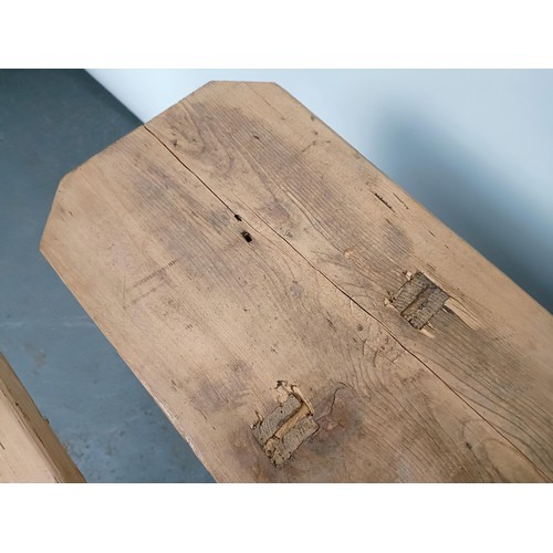 105 - A pair of pine benches or forms, 130 cm wide (2)