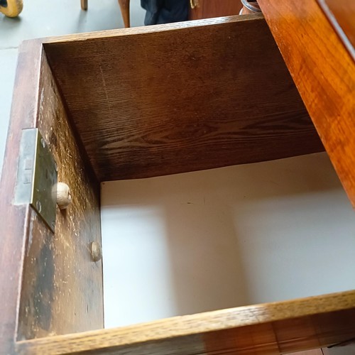 121 - A Victorian mahogany chest, with a central hat drawer, four short drawers and three long drawers, 13... 