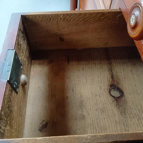 121 - A Victorian mahogany chest, with a central hat drawer, four short drawers and three long drawers, 13... 