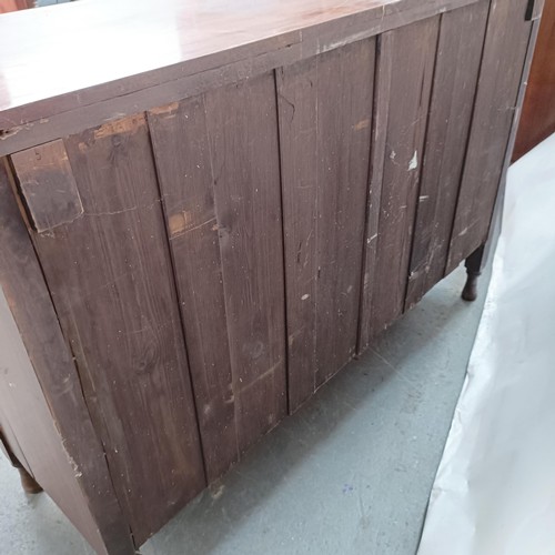 123 - A mahogany chest, having six drawers, 137 cm wide