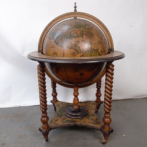 156 - A vinatge globe drinks cabinet, 85 cm diameter