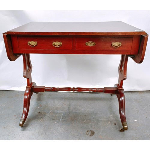 162 - A mahogany sofa table, 90 cm wide