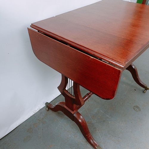 162 - A mahogany sofa table, 90 cm wide