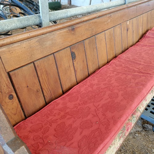 2 - A church pew, 325 cm wide<br /><br />Please note collection is from TA9 4LJ only on 22nd, 23rd, 24th...