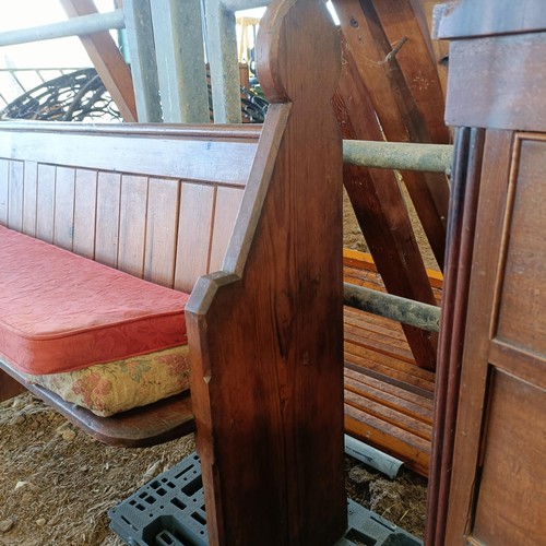 2 - A church pew, 325 cm wide<br /><br />Please note collection is from TA9 4LJ only on 22nd, 23rd, 24th...