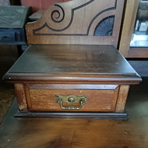 36 - An early 20th century mahogany dressing table, with two frieze drawers, 109 cm widePlease note colle... 