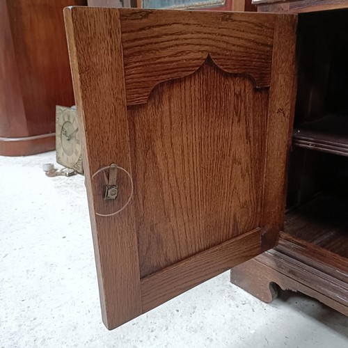 206 - A Goodwin & Titchmarsh style oak dresser, 140 cm widePlease note collection is from TA9 4LJ only... 