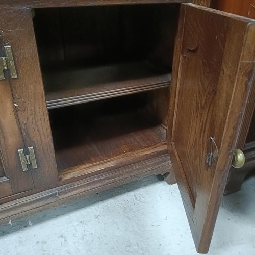 206 - A Goodwin & Titchmarsh style oak dresser, 140 cm widePlease note collection is from TA9 4LJ only... 