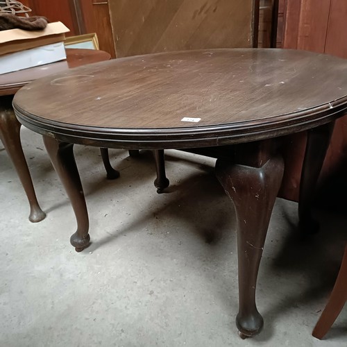 174 - A mahogany table, on cabriole legs, 100 cm diameterPlease note collection is from TA9 4LJ only on 22... 