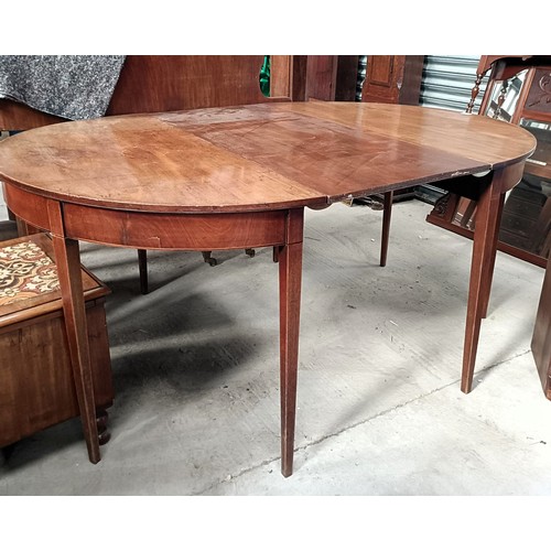 223 - A mahogany D end dining table, with an extra leaf, extended 165 x 105 cmPlease note collection is fr... 