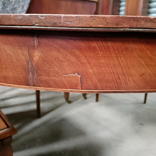 223 - A mahogany D end dining table, with an extra leaf, extended 165 x 105 cmPlease note collection is fr... 