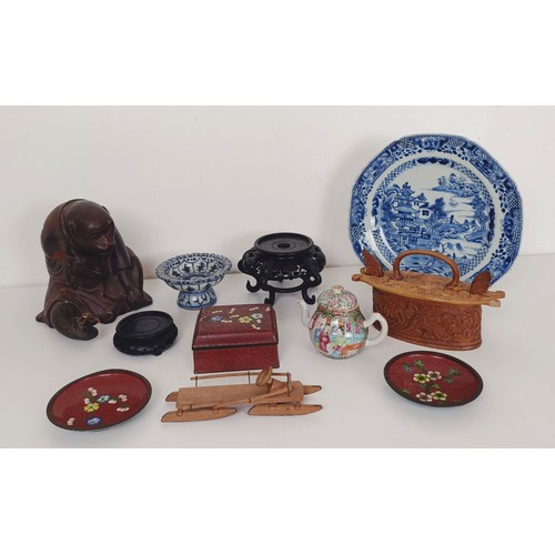 806 - A Chinese terracotta figure of a wise monkey, a blue and white plate and assorted other items (box)