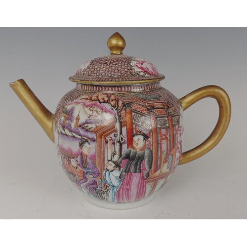 972 - A 19th century Chinese exportware teapot, decorated figures, 17 cm high