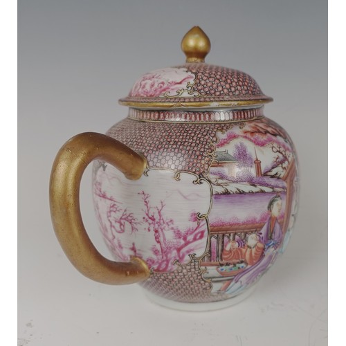 972 - A 19th century Chinese exportware teapot, decorated figures, 17 cm high