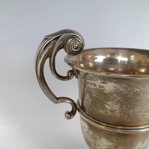 25 - An Edward VII silver trophy cup, Chester 1906, 15.6 ozt and stand