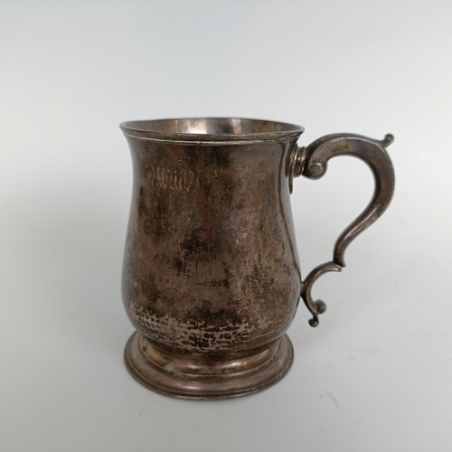 148 - A George III silver mug, London 1771, 10 ozt