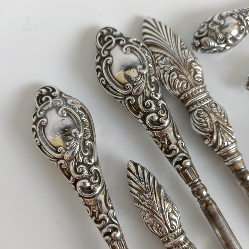 151 - Two matching pairs of silver handled button hooks and shoehorns, other Art Nouveau brushes and a sil... 