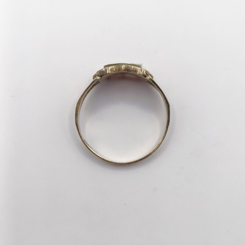 361 - A 9ct gold memorial ring, probably 19th century, ring size P