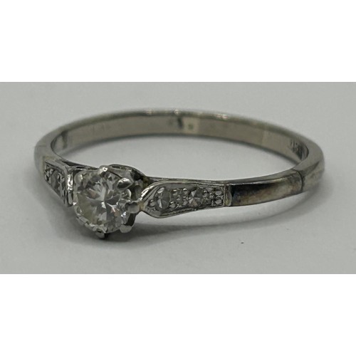 371 - An 18ct white gold and diamond solitaire ring, ring size P