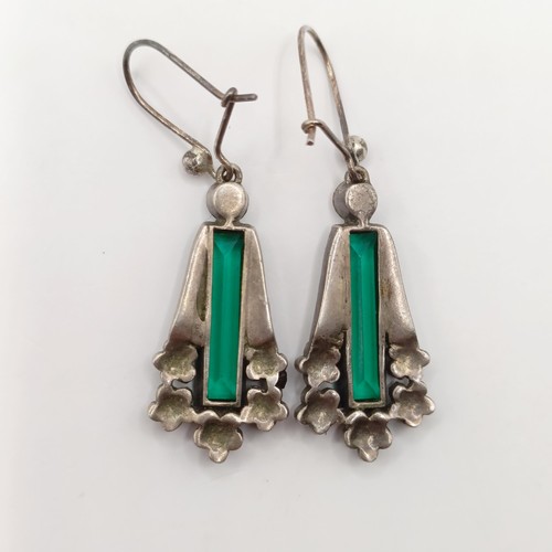 391 - A pair of Art Deco drop earrings