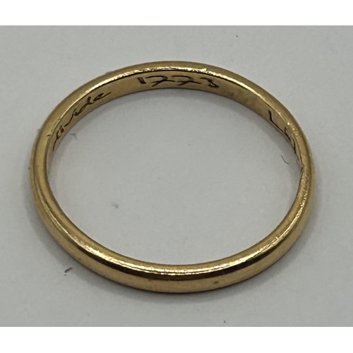 412 - A 22ct gold wedding band, ring size M, 2.7 g