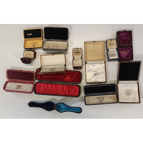 543 - Assorted vintage jewellery boxes (box)