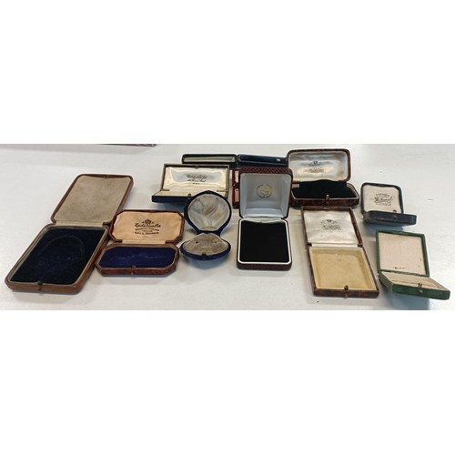 544 - Assorted vintage jewellery boxes (box)