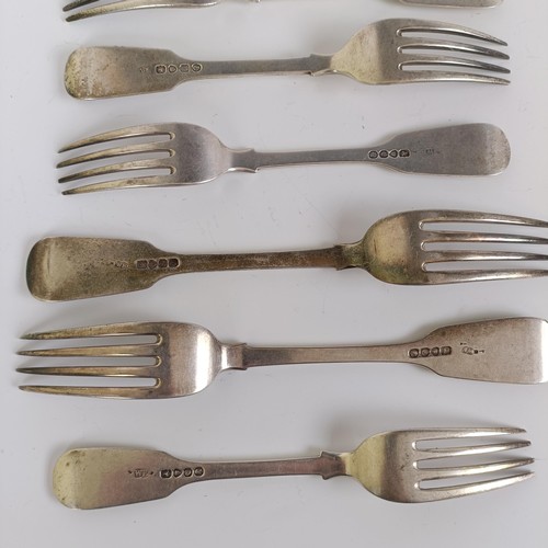 168 - A set of eight Victorian silver fiddle pattern dessert forks, London 1843, 14 ozt