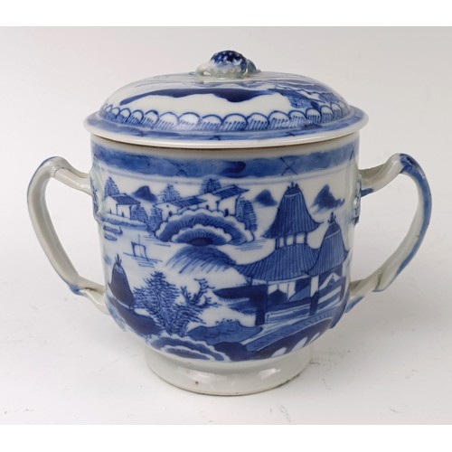 995 - A Chinese famille rose teapot and cover, 15.5 cm high, lacks handle, four plates and a Chinese bowl ... 