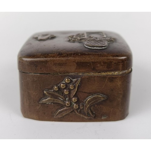 1002 - A Japanese bronze box, 4.5 cm wide...