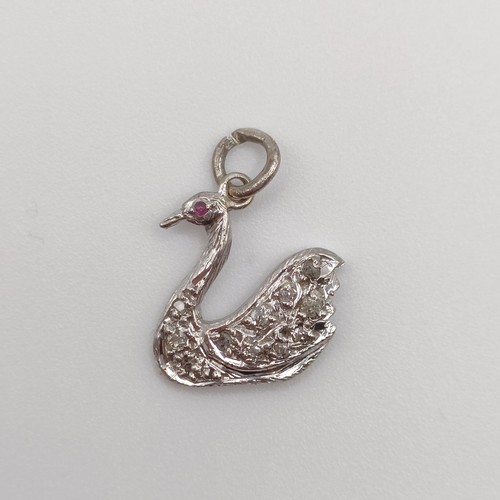 420 - A diamond swan pendant/charm