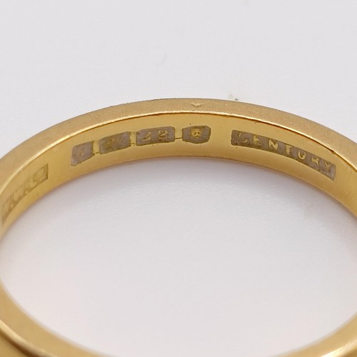 452 - A 22ct gold wedding band, ring size K, 4.2 g