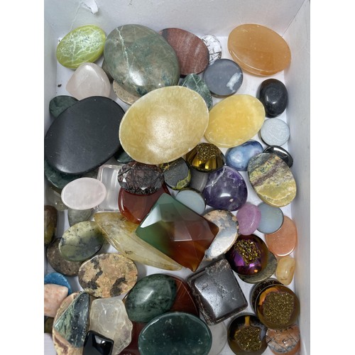 654 - Assorted cabochon cut loose gem stones