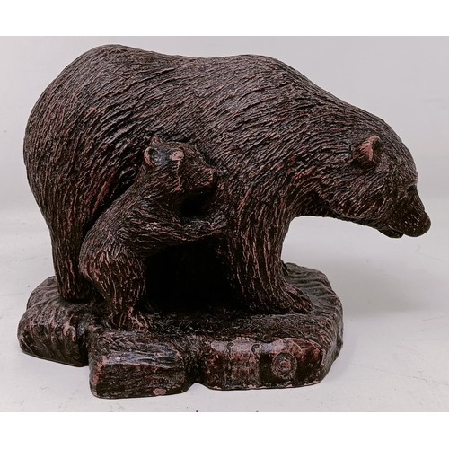 1156 - A terracotta group of bear with cub, assorted carved Black Forest bears and other animals (box)