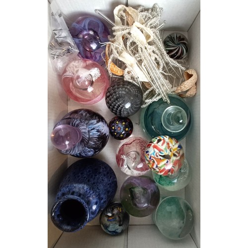 1144 - Assorted paperweights and art glass (box)...