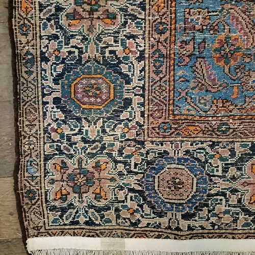 1291 - A Persian rug, 205 x 133 cm