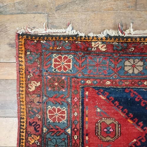 1305 - A Hamadan rug, 268 x 132 cm