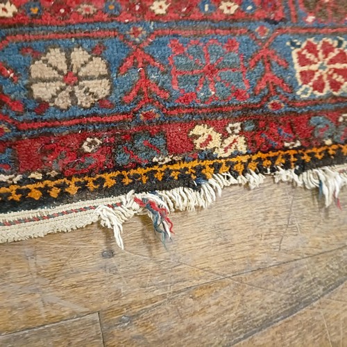 1305 - A Hamadan rug, 268 x 132 cm