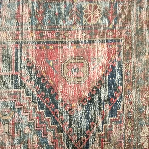 1305 - A Hamadan rug, 268 x 132 cm