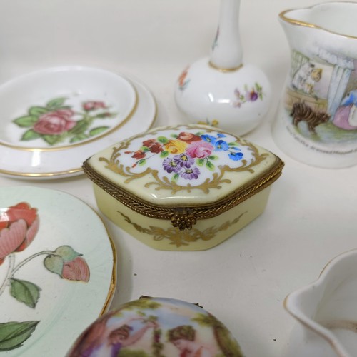 1261 - Assorted miniature ceramic items to include Meissen, Royal Worcester, a parasol handle and a candle ... 