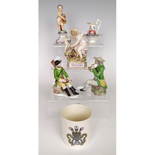 1248 - A late 19th/early 20th century Meissen porcelain group, Je Decouvrelout, some loss, 12 cm high, a se... 