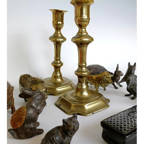 1252 - A pair of 18th century brass candlesticks, 18.5 cm high, various animal pen wipes and other items (b... 