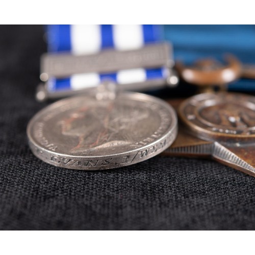 39 - A pair of medals, awarded to 35 Pte R Evans 1/Welch Regiment, comprising an Egypt medal, with Gemaiz... 