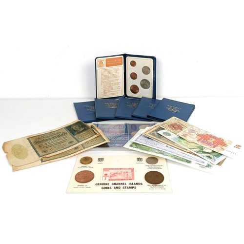 346 - Assorted coins, mostly GB, and a small group of banknotes...