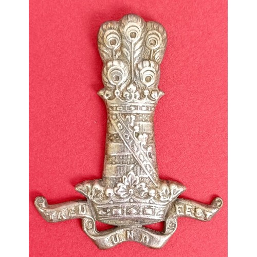 425 - Assorted military badges, including RASC, RAOC, RAC and others Provenance: A Collection of Military ... 