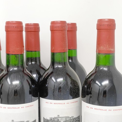 2089 - Twelve bottles of Chateau Canon, Saint-Emilion, 1er Grand Cru Classe, 1989 (12)Provenance: From a We... 